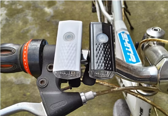 Vélo Lumière USB Rechargeable 300 Lumens 3 Modes Vélo Lampe Lumière Phare Avant ESG16723